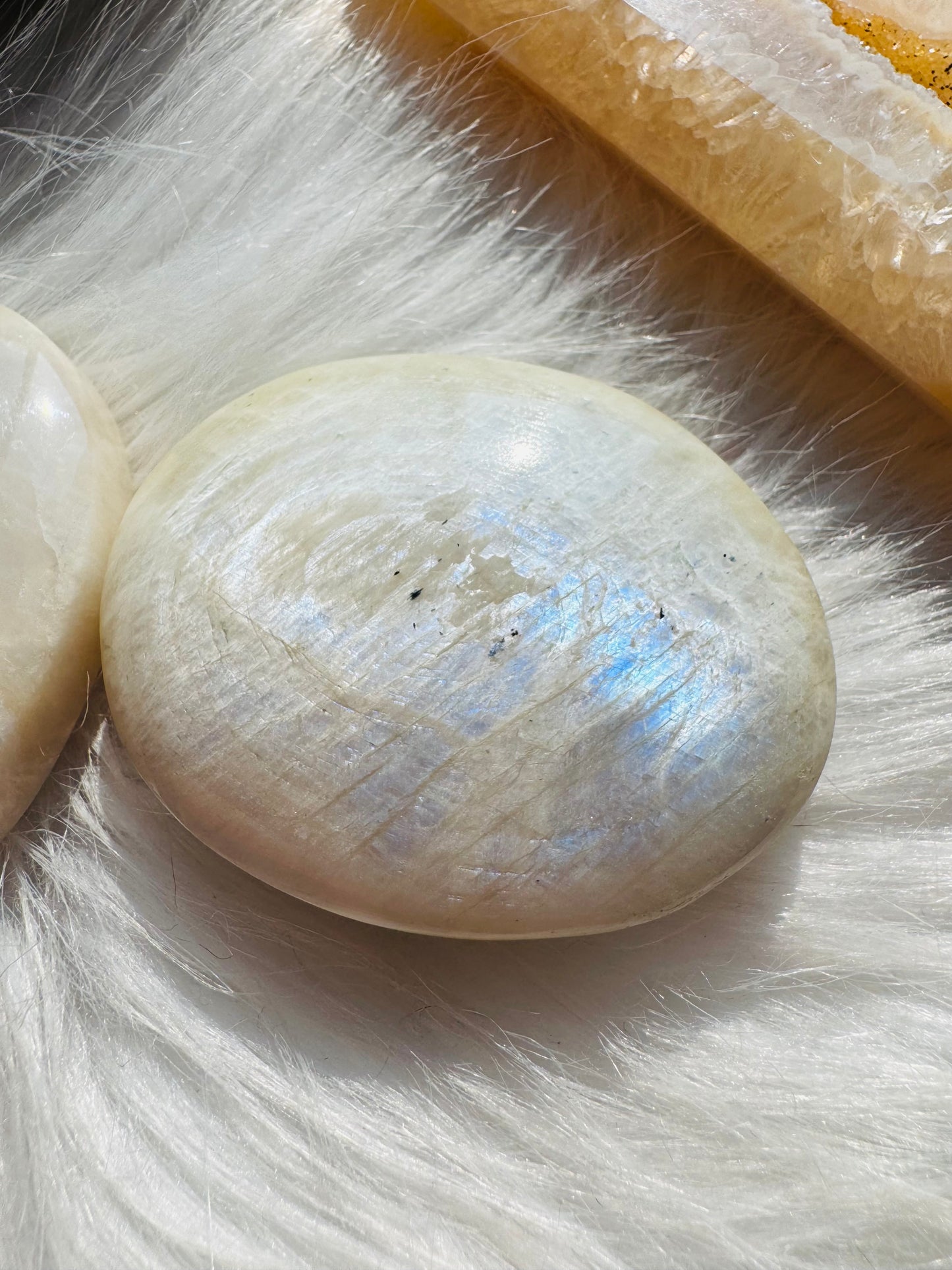 Moonstone Palm Stone